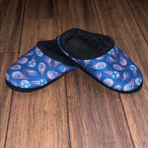 Cuddl Duds Kids Blue and Black Slippers